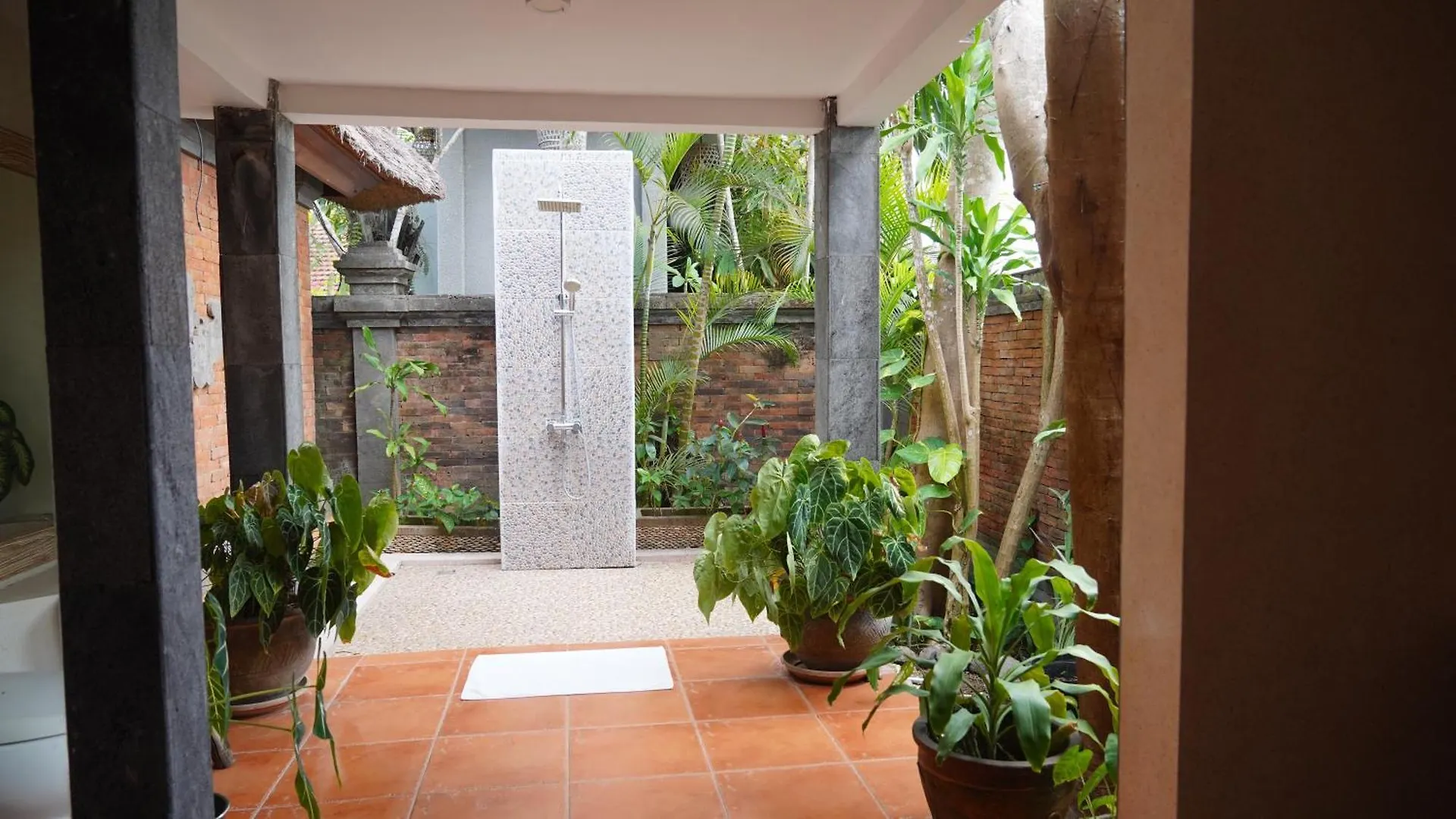 The Laras Villa - 3Br Villa In Jimbaran Badung   Badung (Bali)