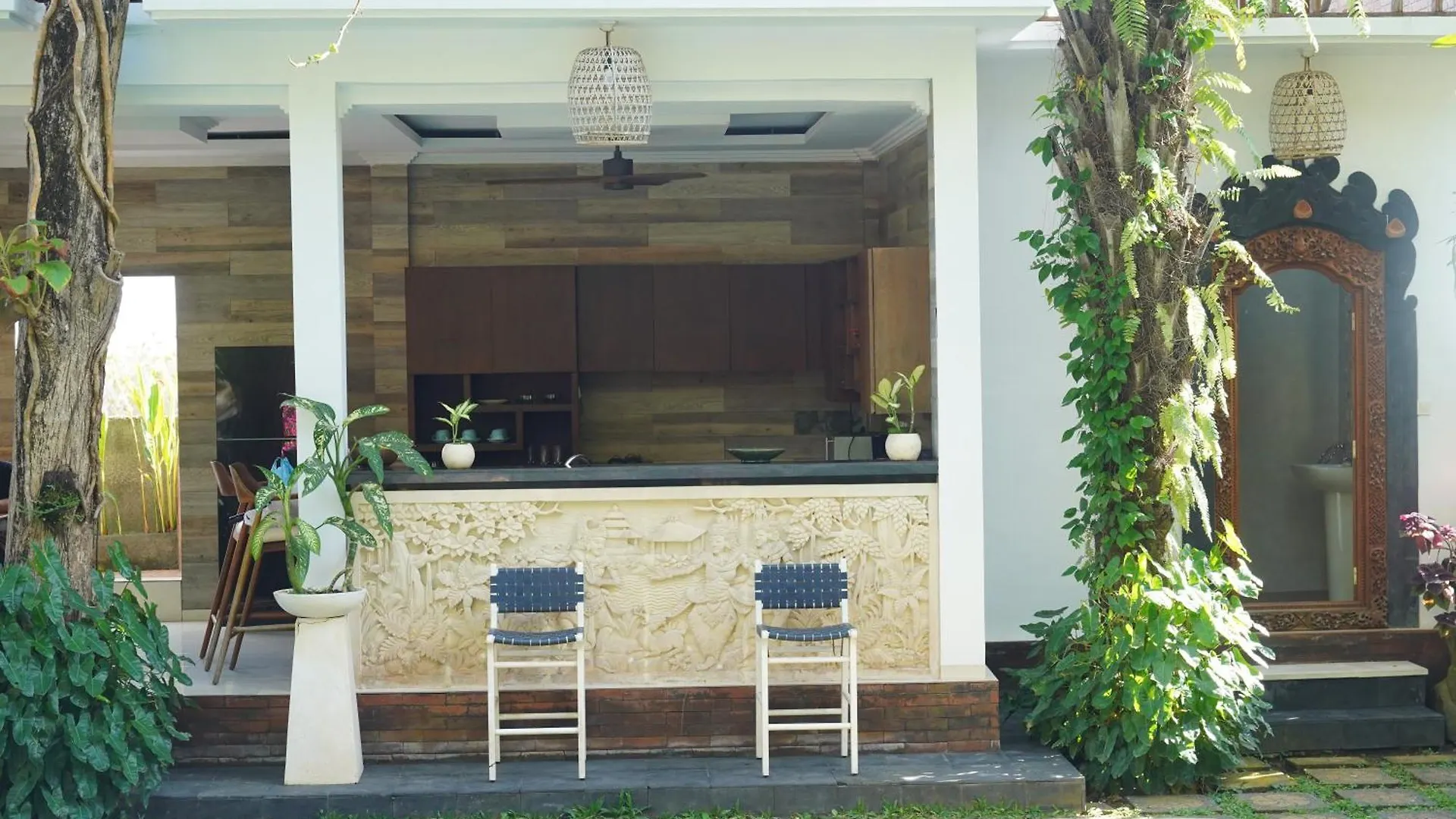 The Laras Villa - 3Br Villa In Jimbaran Badung   Badung (Bali)